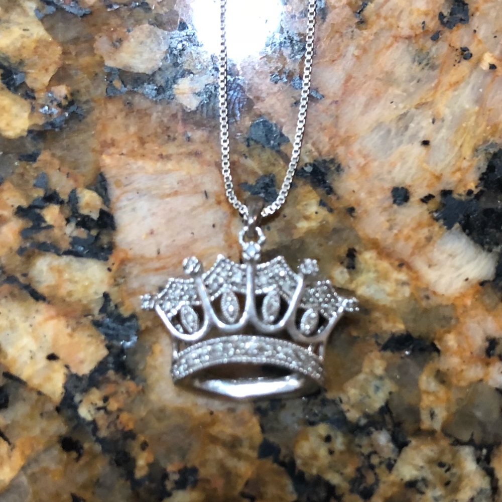 Zales crown pendent